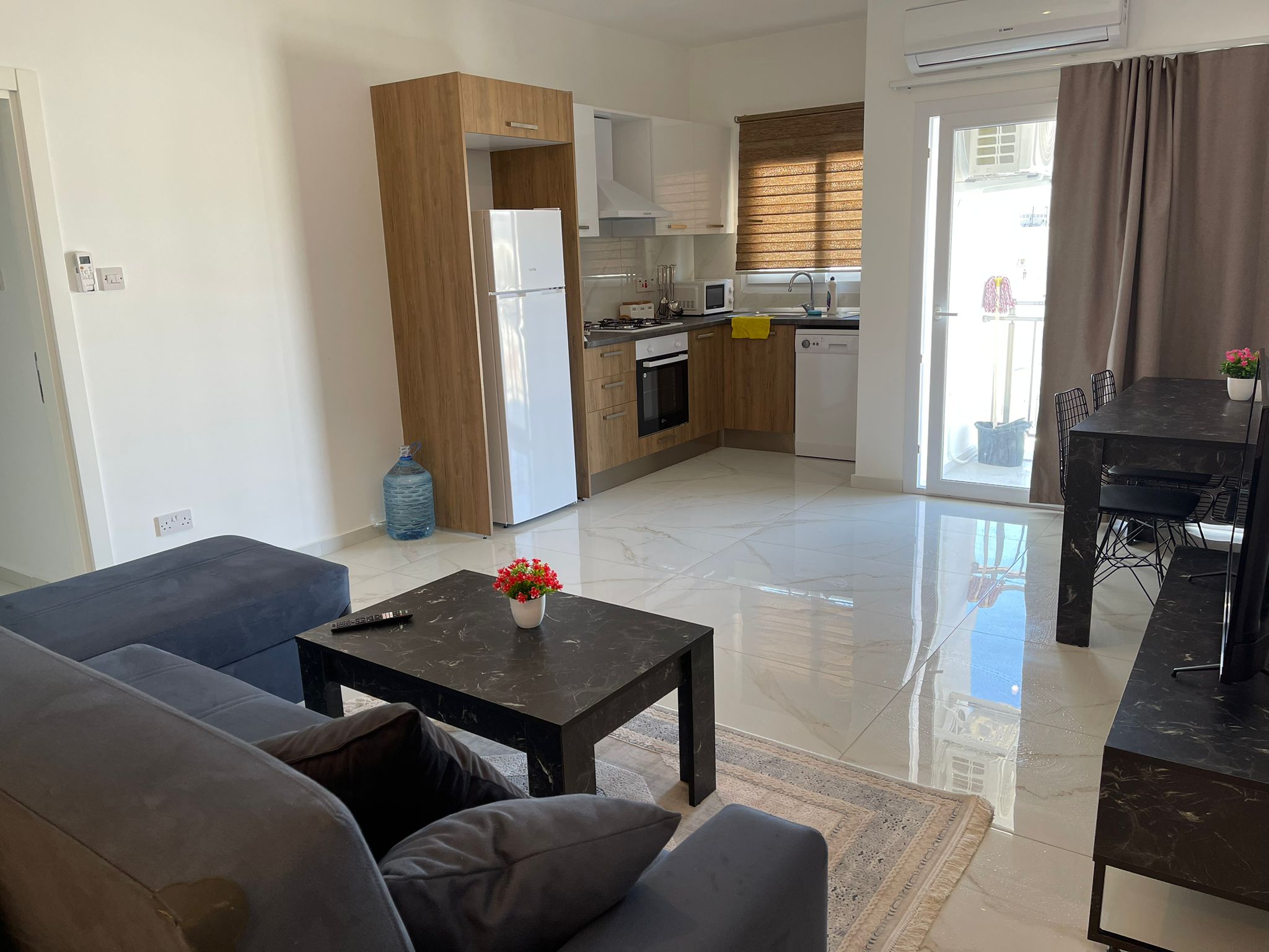 Lefkoşa /  Merkez  2+1 Feslikan Apartmanı 