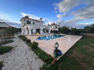 Girne / Ozanköy 3+1 Özel Havuzlu Villa No:16