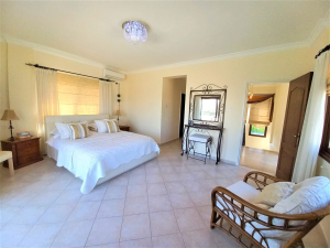 Girne / Merkez Ozankoy 3+1 Özel Havuzlu Villa 