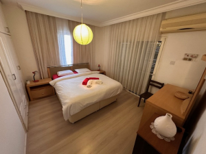 Girne / Merkez, Liman karşısı ,Deniz Manzaralı 2+1 Daire