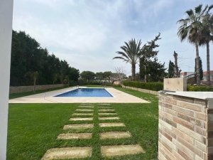 Girne / Karakum 3+1 Özel Havuzlu Villa