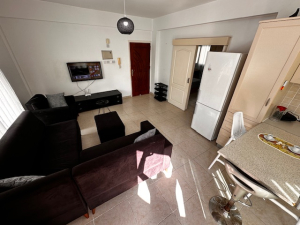 Girne / Merkez Liman karşısı  2+1 site içerisinde 