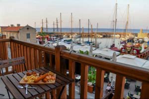 Girne / Merkez Kale içi 2+1 Lüks daire Manolya