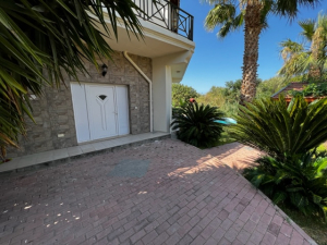 Girne / Yeşiltepe 5+2 HAVUZLU VİLLA