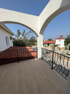 Girne / Merkez 3+1 HAVUZLU VİLLA Doğanköy