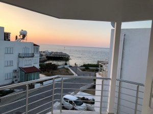 Girne / Karaoğlanlğlu 2+1 deniz kıyısı daire 
