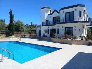 Girne / Çatalköy 4+1 Vista Villa