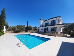 Girne / Çatalköy 4+1 Vista Villa